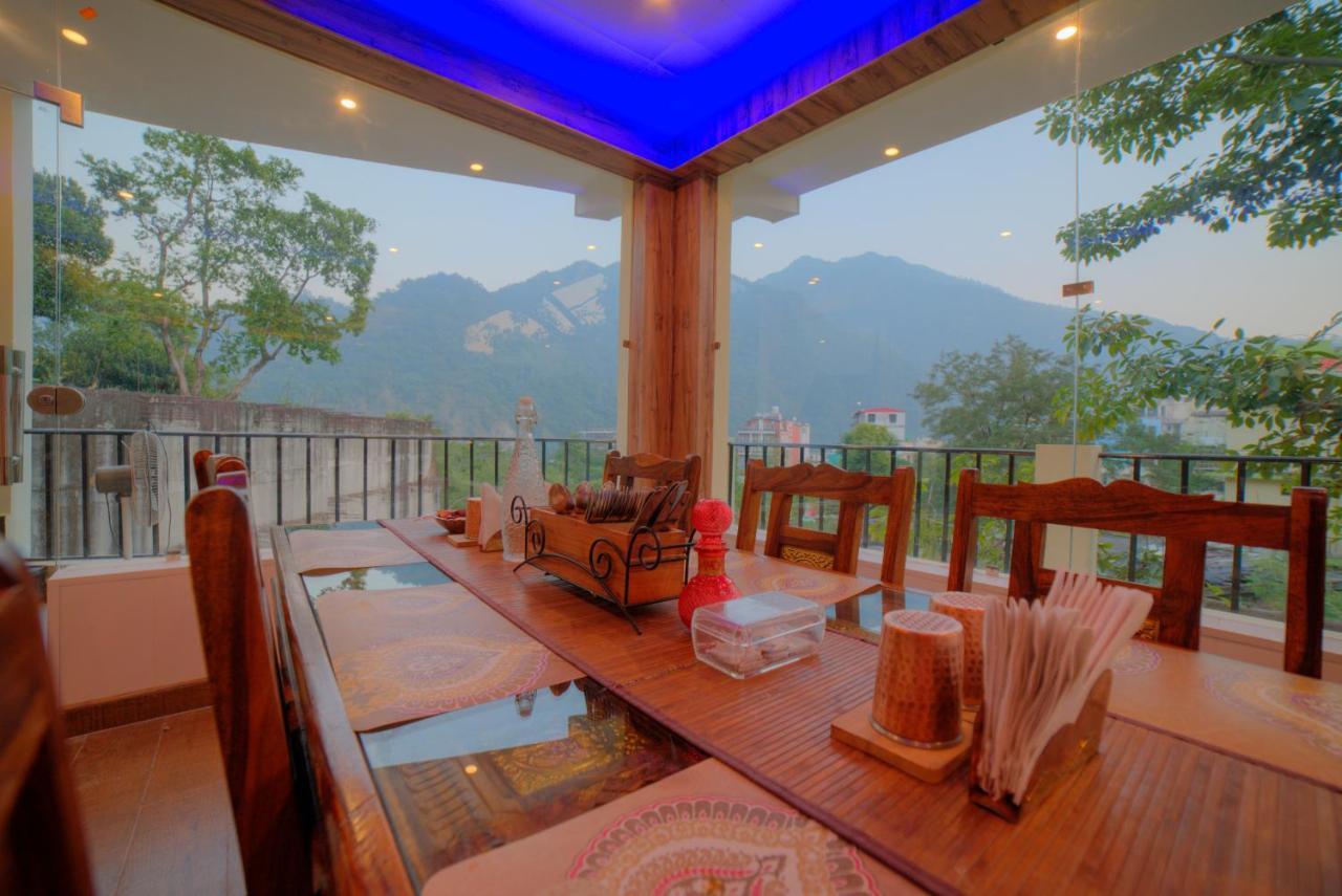 Yogved Hospitality & Resort Rishīkesh Екстериор снимка