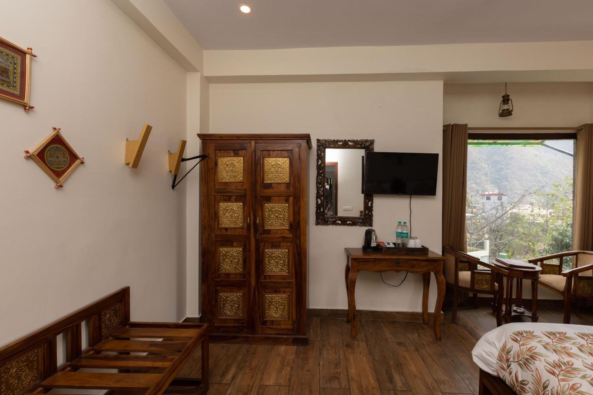Yogved Hospitality & Resort Rishīkesh Екстериор снимка