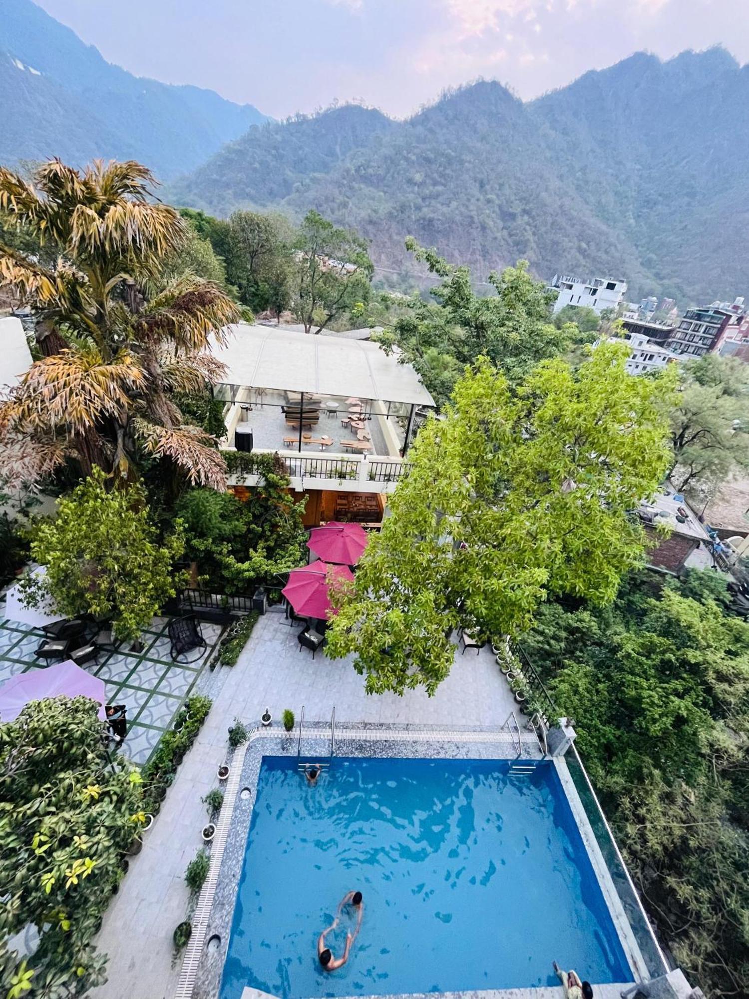Yogved Hospitality & Resort Rishīkesh Екстериор снимка