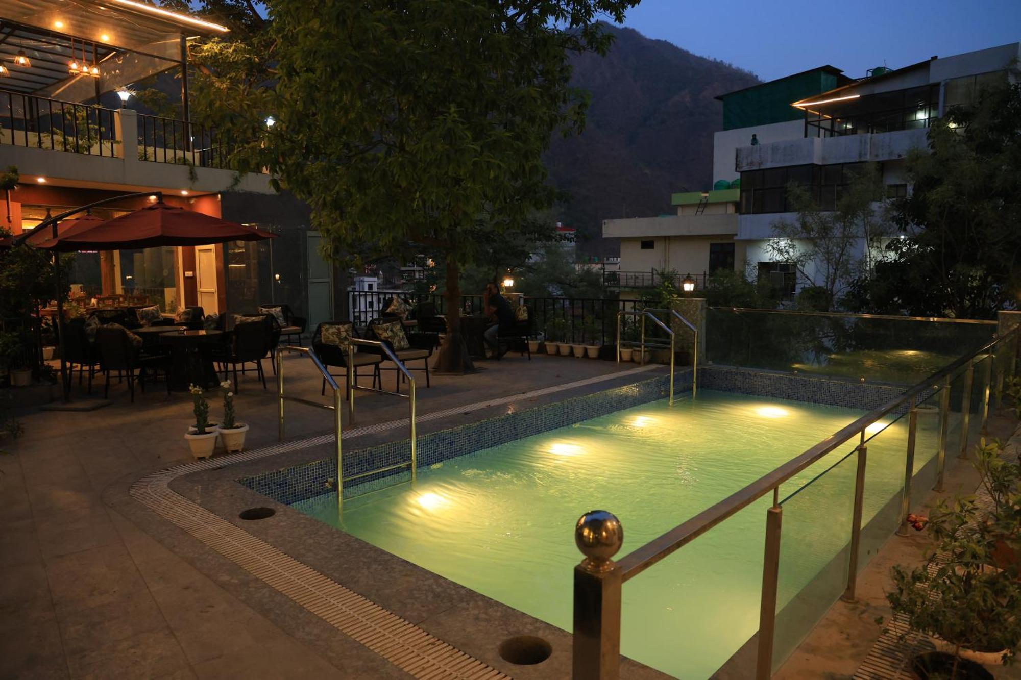 Yogved Hospitality & Resort Rishīkesh Екстериор снимка
