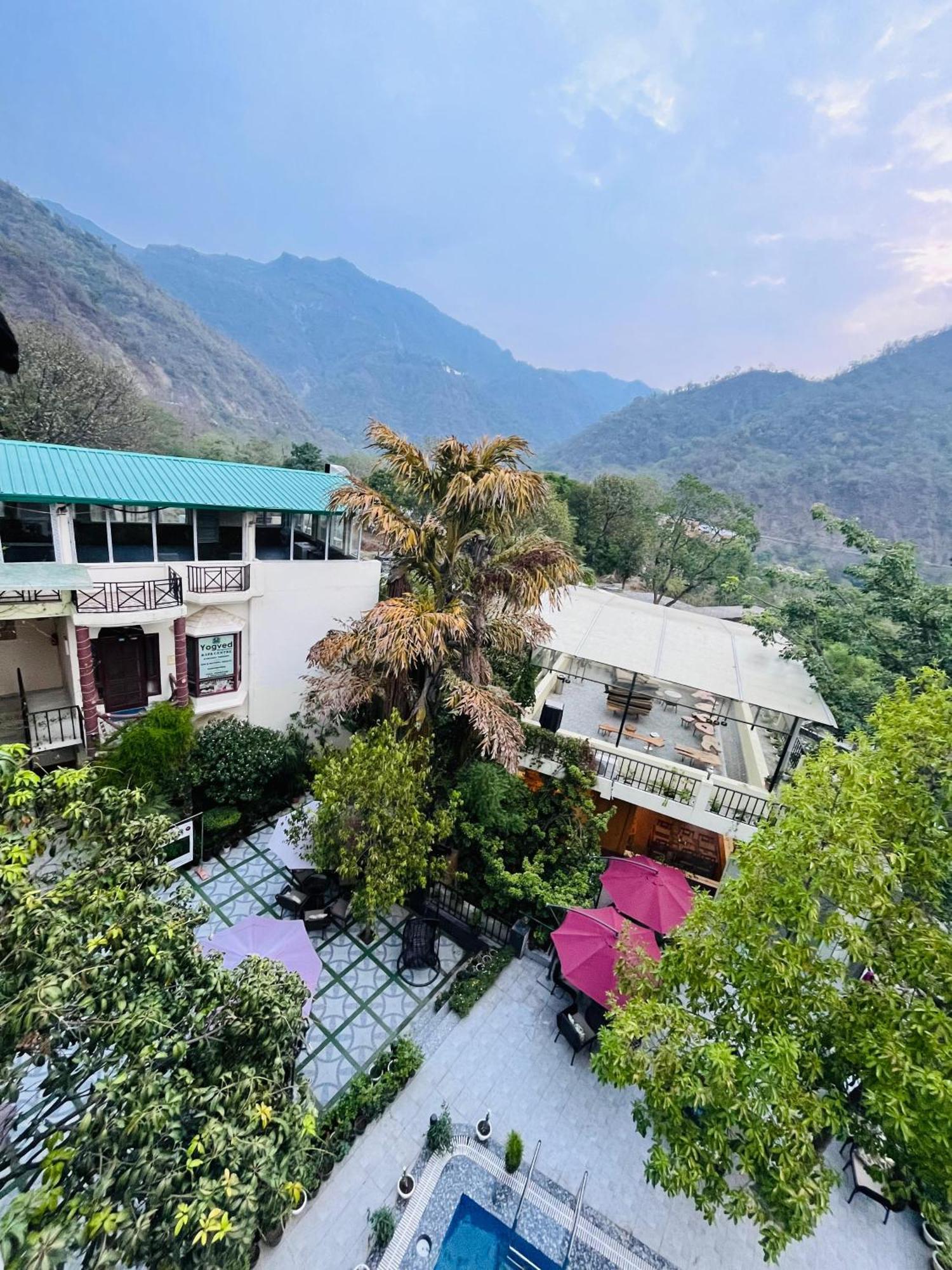 Yogved Hospitality & Resort Rishīkesh Екстериор снимка