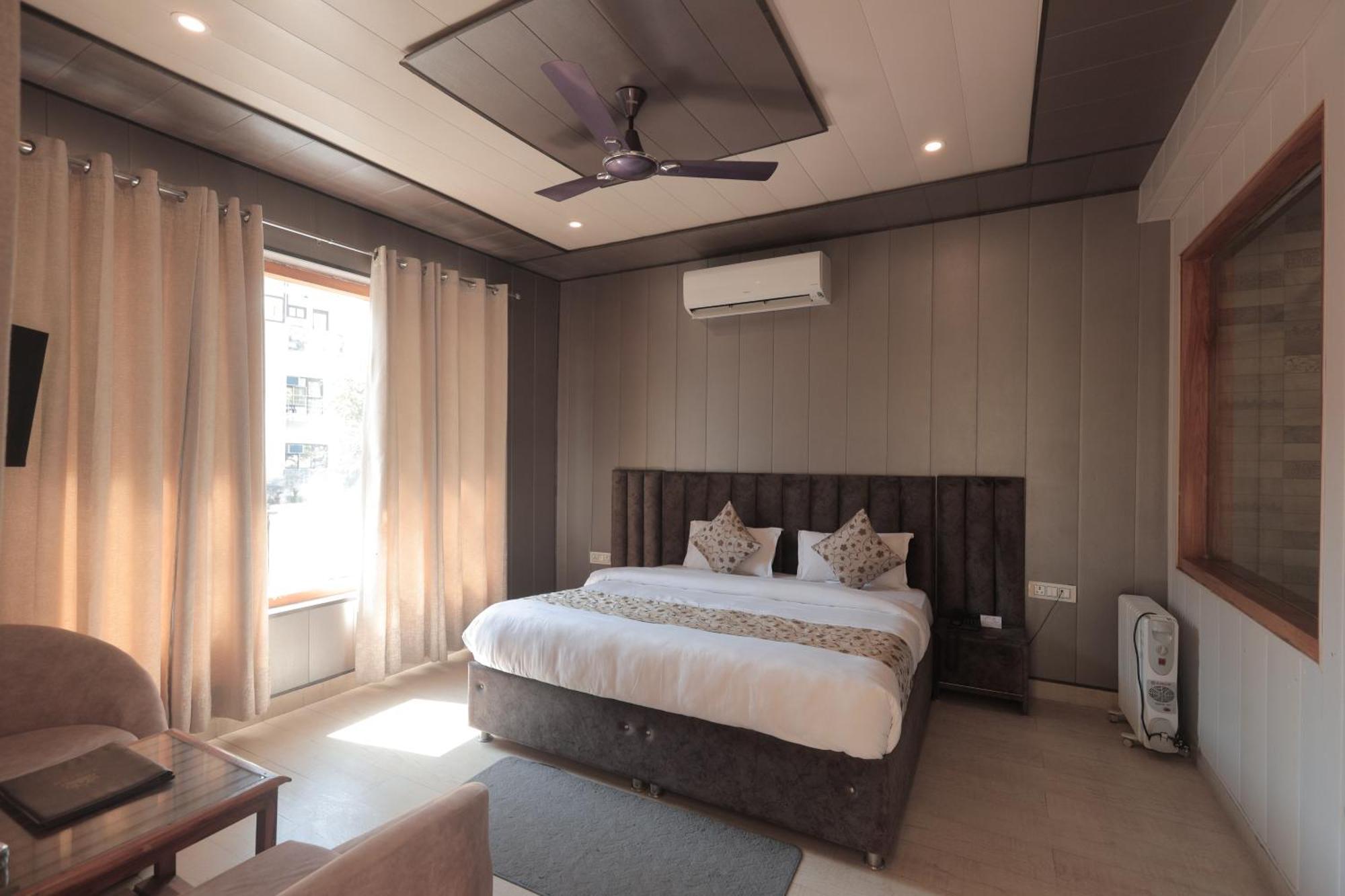 Yogved Hospitality & Resort Rishīkesh Екстериор снимка